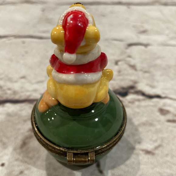 Disney Santa Winnie the Pooh with Bee Hinged Trinket Box Midwest Cannon Falls - Picture 7 of 8